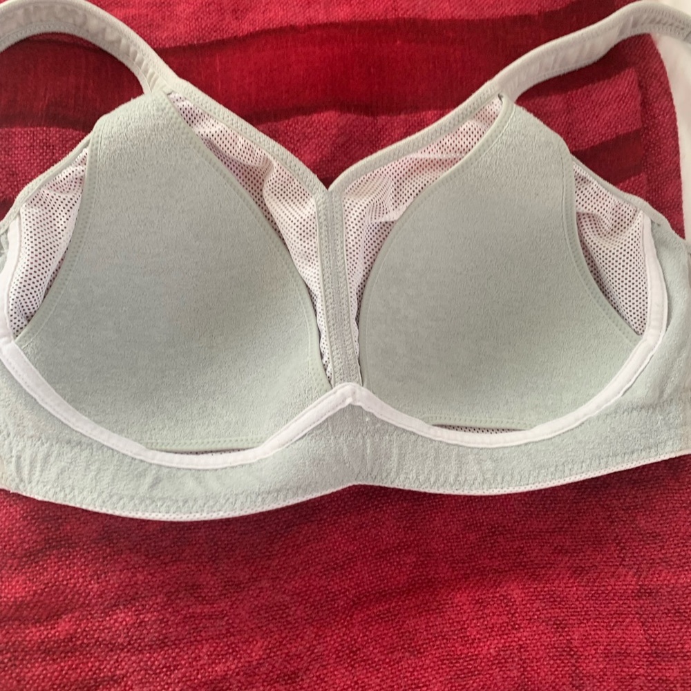 Anita Light Gray and White Bra sweat proof with  good support !
